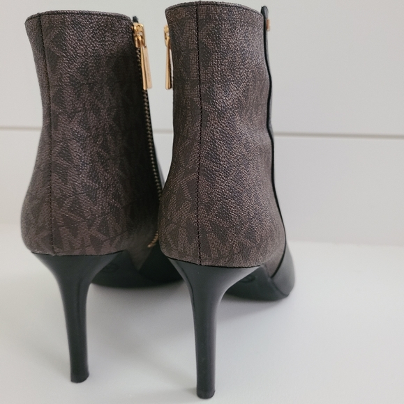 SOLD Michale Kors Ankle Boots - Picture 2 of 6